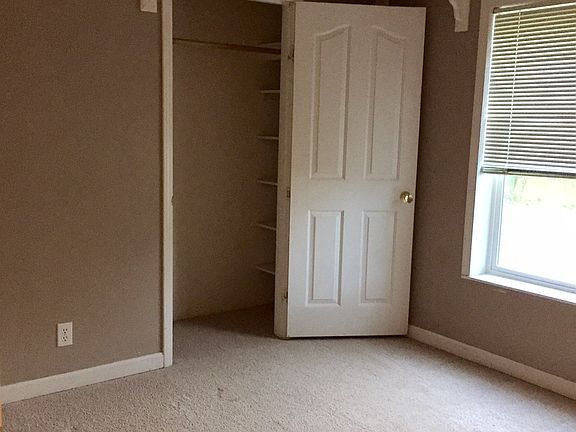 5th image of 251 E Union Heights Dr