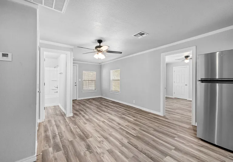 133 W 13th Ave #B — Photo 6