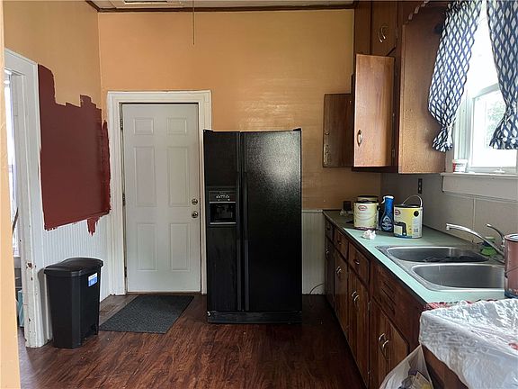 4th image of 113 W Washington St