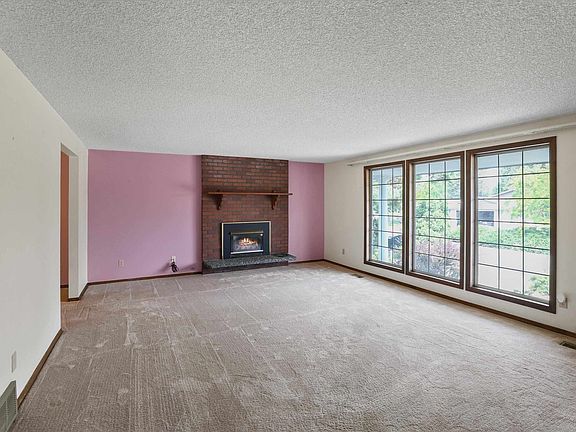 5th image of 2028 E 55th Ave