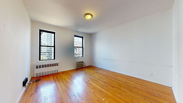 1st image of 311 E 85th St APT 3D