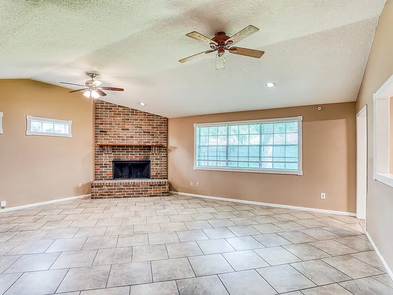 19311 Cypress Bay Dr — Photo 5