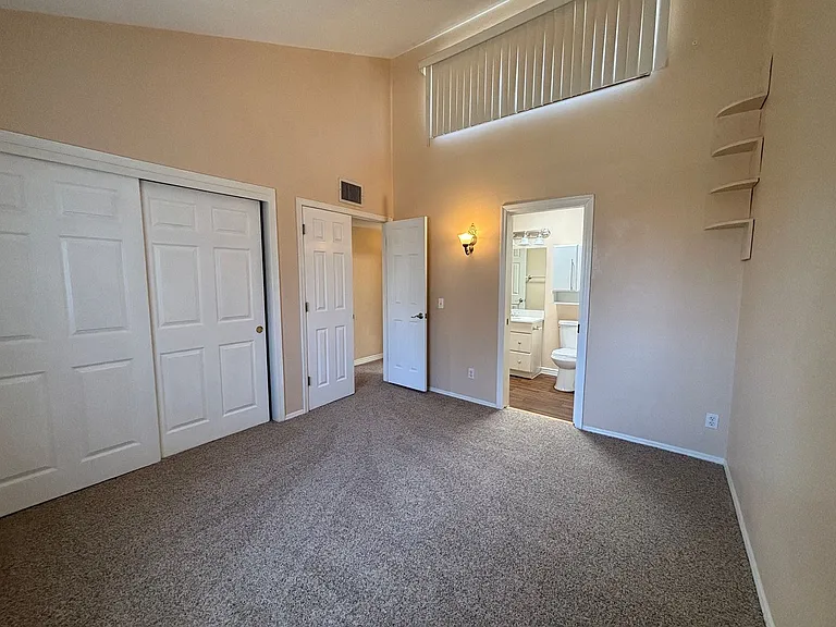 8267 N Oracle Rd #239 — Photo 9