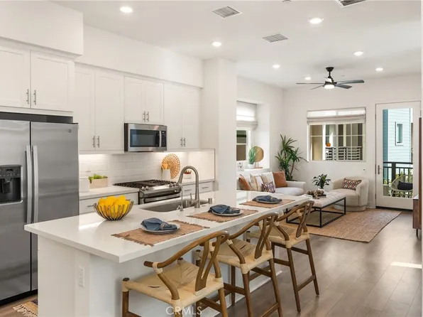 1643 Saratoga Ln, San Pedro, CA 90732