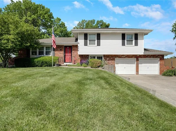 808 NE Coronado Ave, Lees Summit, MO 64086