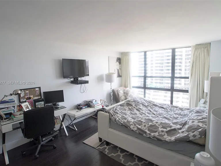 600 NE 36th St #1507 — Photo 7
