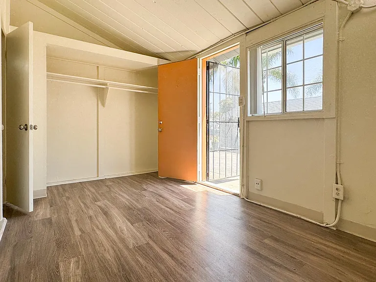 4177 Eta St #6 — Photo 2