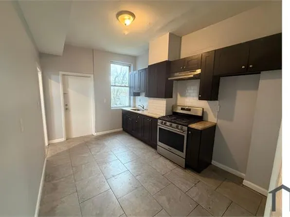 13 Oxford St #3, Paterson, NJ 07522