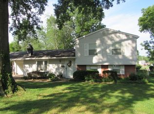 5004 Manor Ct, Evansville, IN