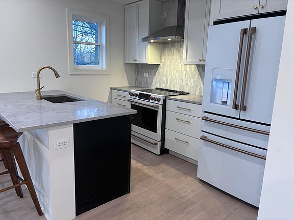 2nd image of 1234 Wesley Ave