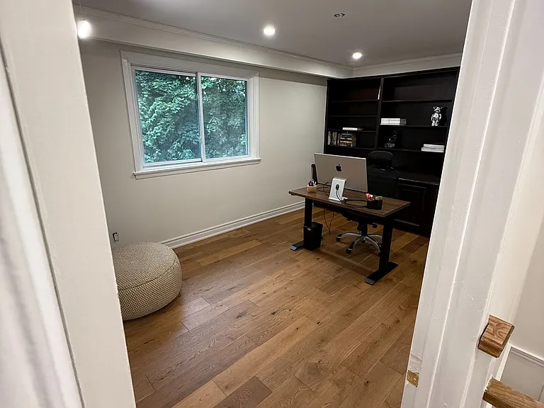 195 Upper Canada Dr — Photo 24