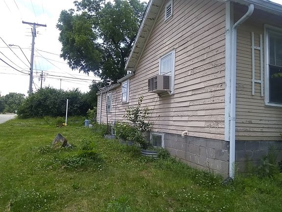 2nd image of 8042 Montgall Ave