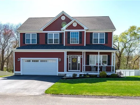 77 Theresa Marie Ave, Woonsocket, RI 02895