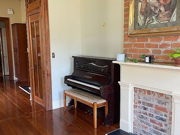 4th image of 3426 Annunciation St