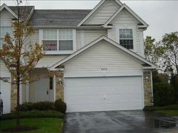 8022 Sierra Woods Ln, Carpentersville, IL 60110