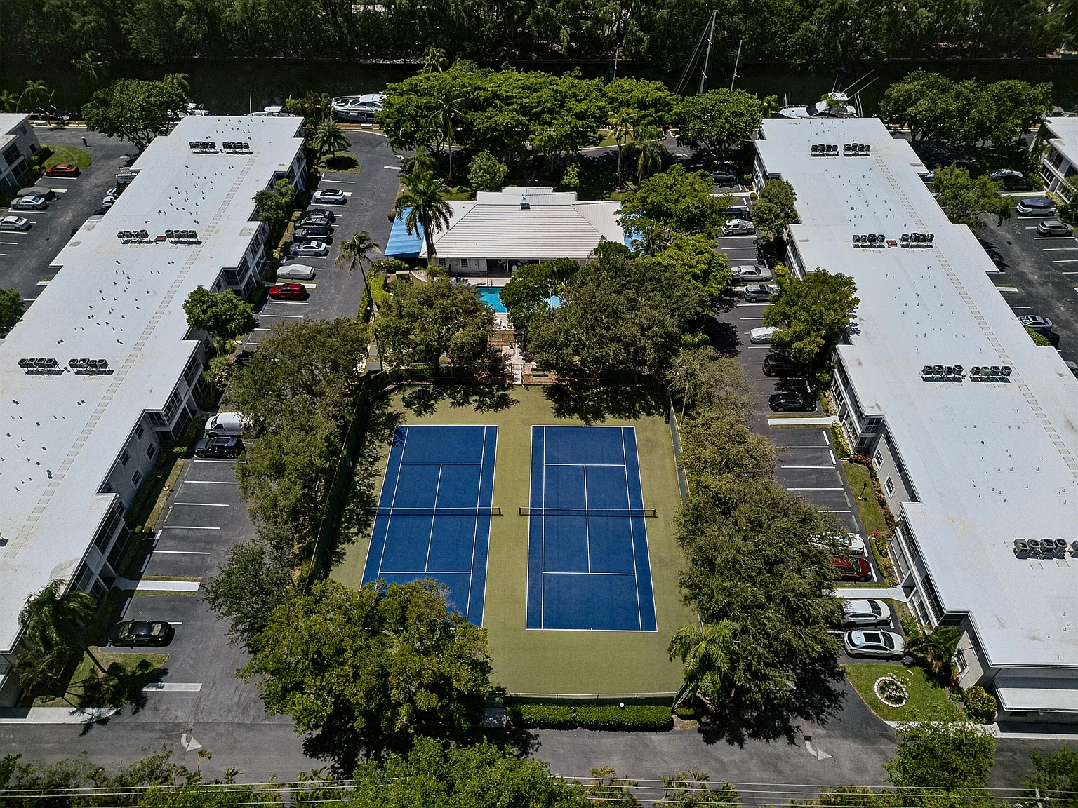 6457 Bay Club Dr — Photo 4