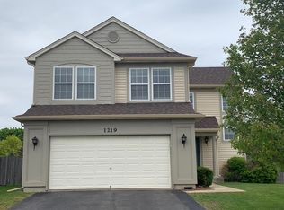 1219 Sanctuary Ln, Naperville, IL 60540