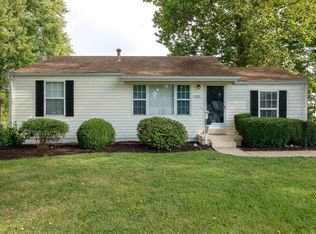 931 Loekes Dr, Florissant, MO 63031