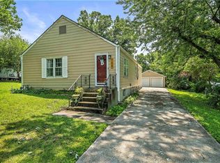 709 NE Lindberg Dr, Kansas City, MO 64118