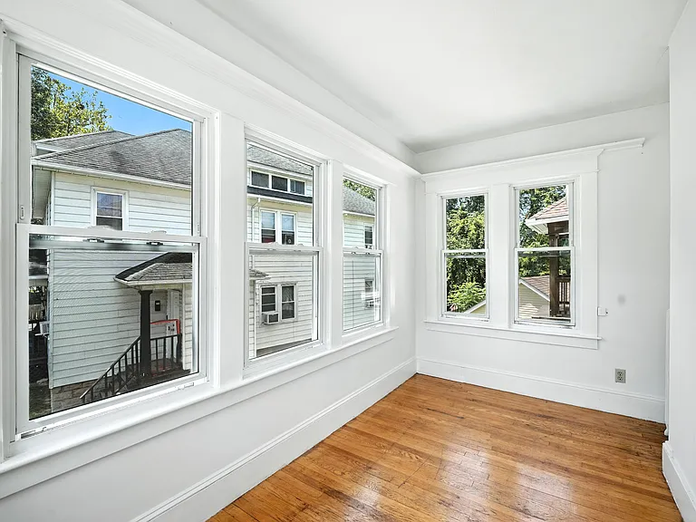 126 Woodside Ter #126 — Photo 8