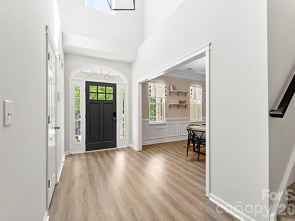 3rd image of 6237 Breckfield Ct