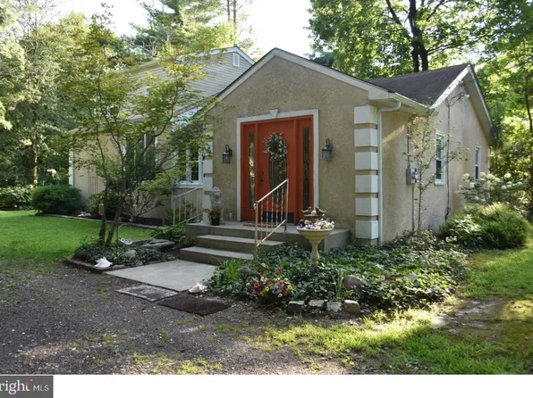21 Douglas Ave, Franklinville, NJ 08322