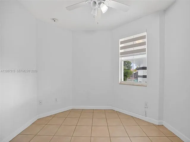 15051 SW 18th Ter — Photo 9