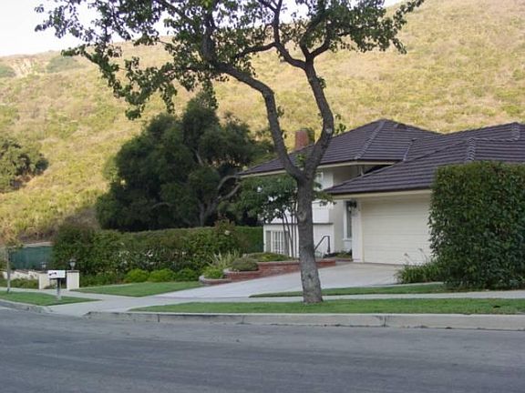 3rd image of 625 Viewcrest Dr