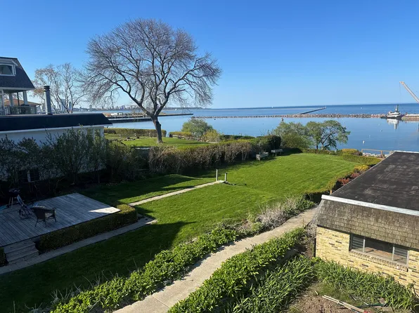 2618 S Shore Dr, Milwaukee, WI 53207