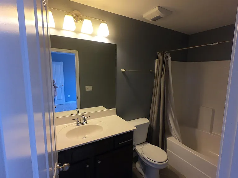 202 Oldbury Ln — Photo 9