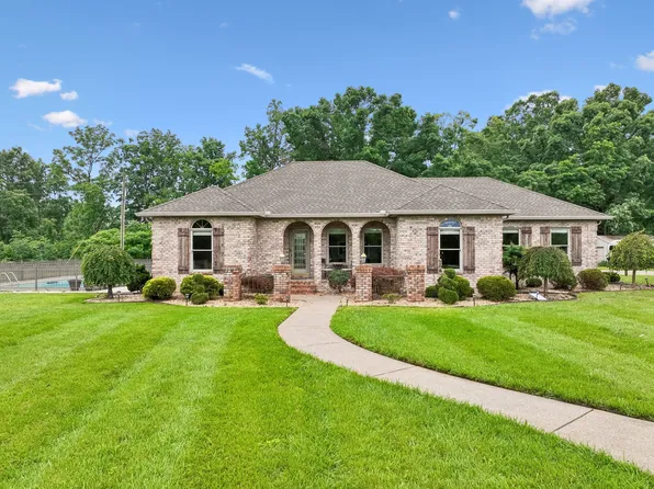 140 Hudson Ln, Lafayette, TN 37083