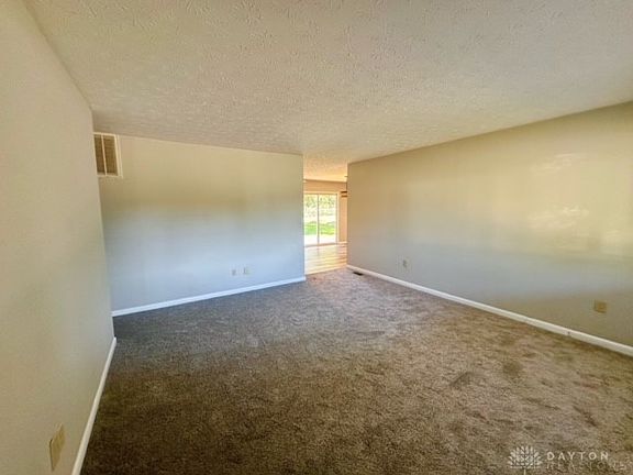 4th image of 2891 Silvercliff Dr