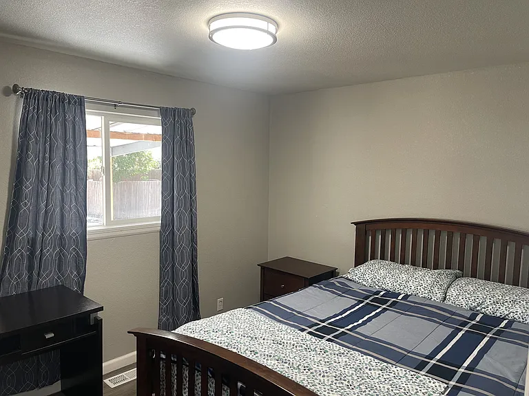 1342 Worchester St — Photo 35