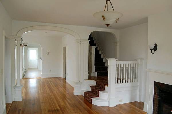 2nd image of 282 Myrtle St
