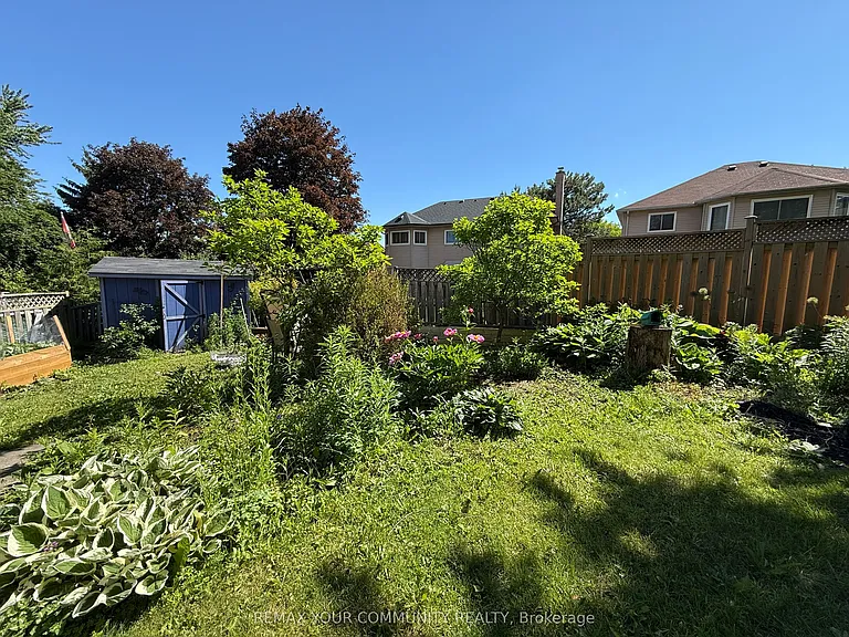 6 Albery Cres — Photo 13