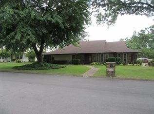 10400 Meandering Ct, Fort Smith, AR 72903