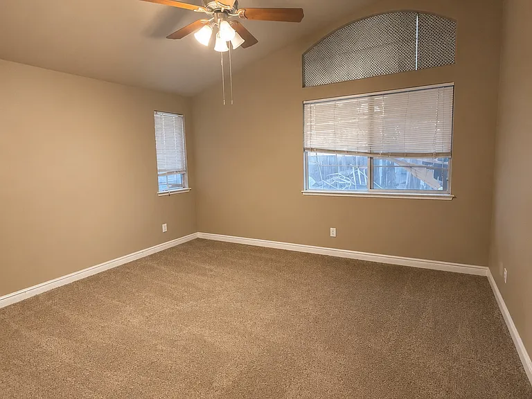 4713 W University Ave — Photo 6