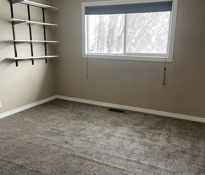 464 Edward St #1 — Photo 4