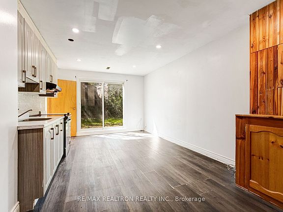 5th image of 20 Gladeside Pl