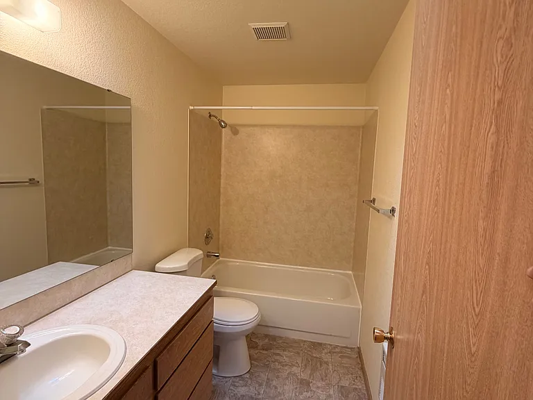 8525 44th Dr NE #2 — Photo 9