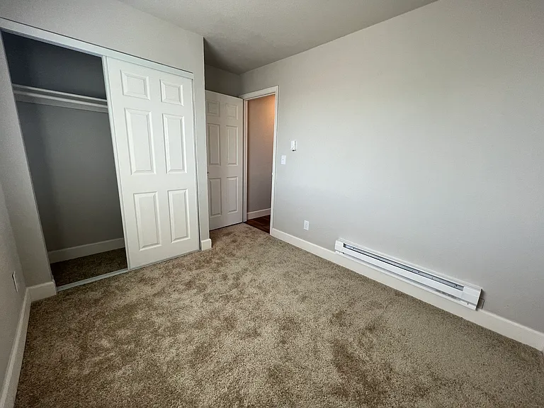 Dixon Landing Apartments — Photo 14