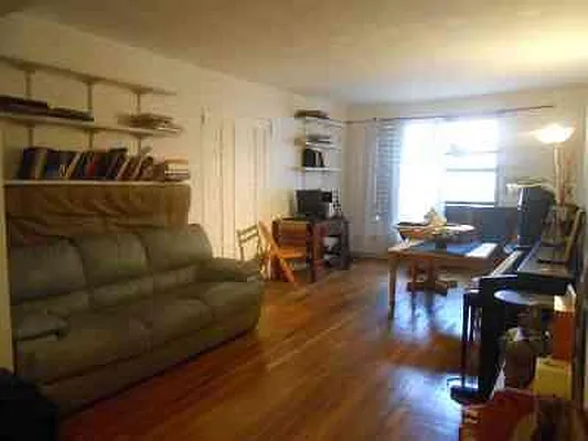 Sold by Voro NYC | media 4