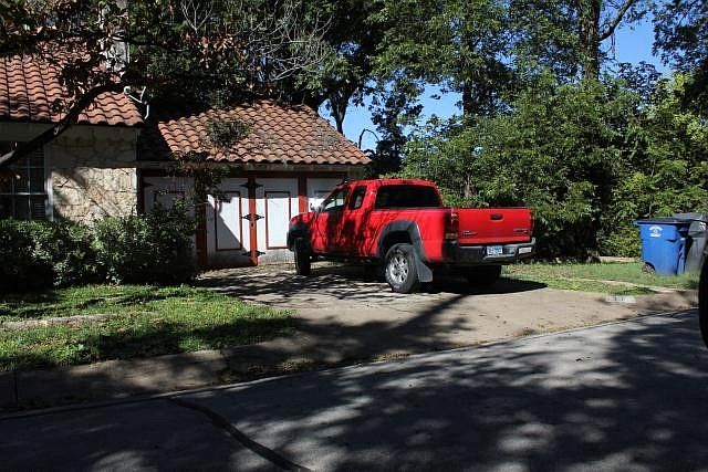 2nd image of 133 Appian Way