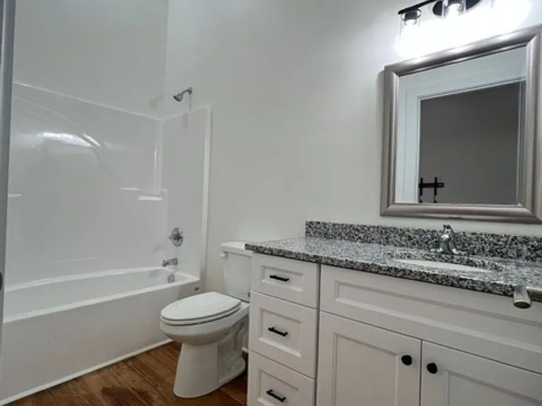 114 Nassau Pl — Photo 14