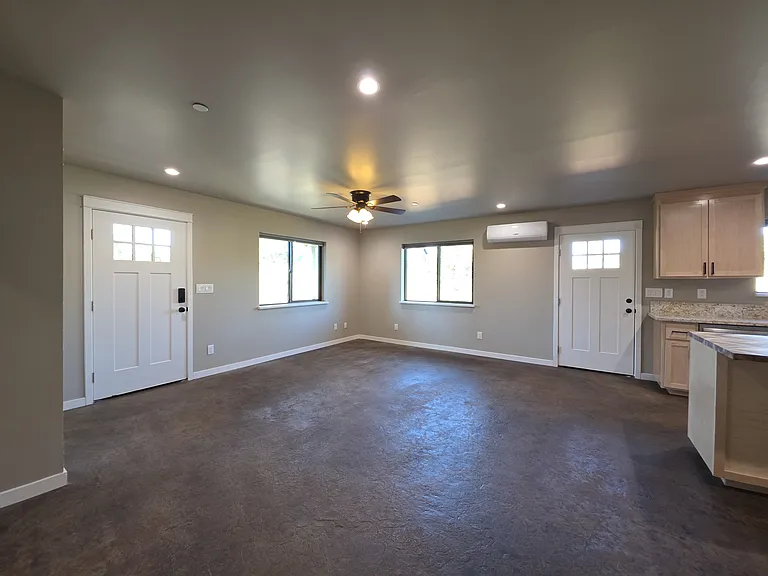 6173 Sawmill Rd — Photo 7