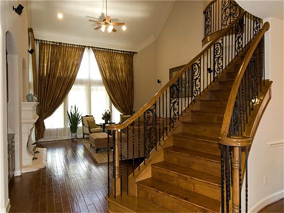 3rd image of 5922 Sandia Lake Ln