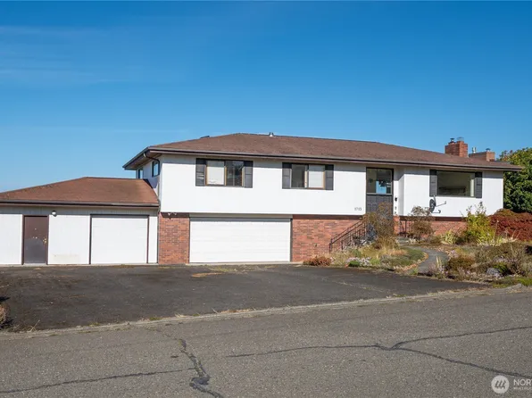 1713 E Fourth, Port Angeles, WA 98362