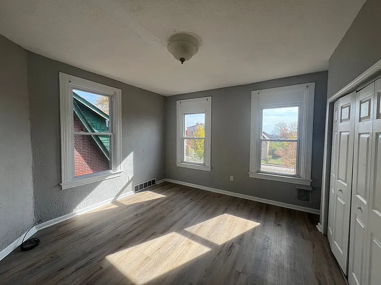 7429 Park Avenue — Photo 7