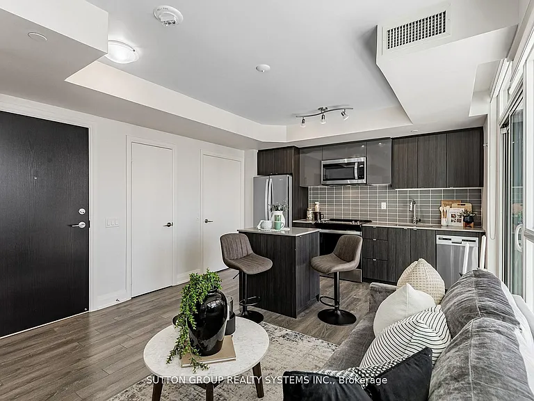 1461 Lawrence Ave SW #611 — Photo 5