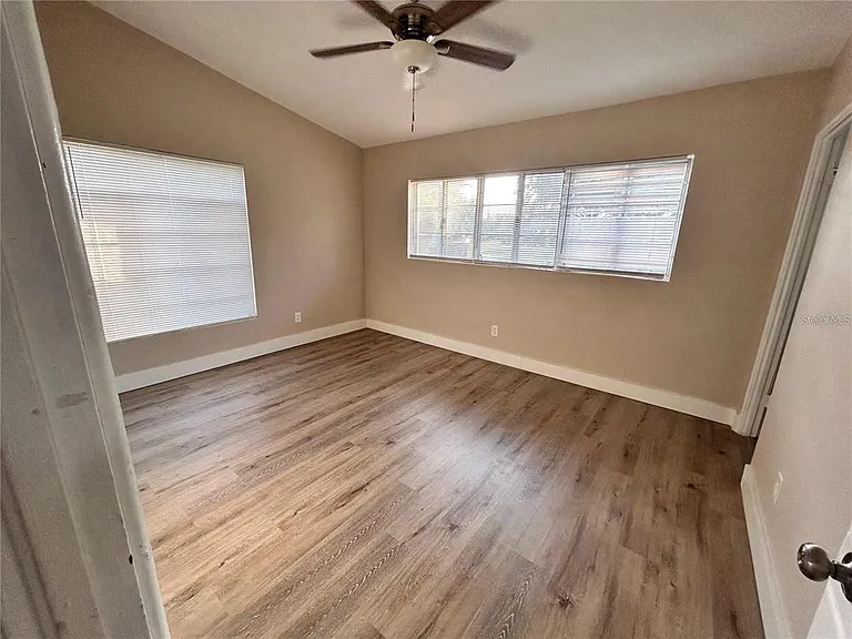 641 S Lakemont Ave — Photo 10